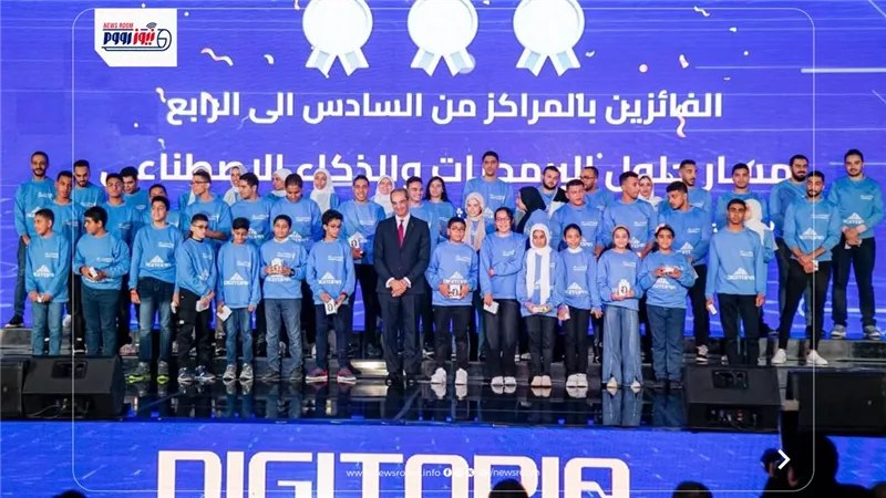 مدير تعليم الفيوم يكرم الطلاب الفائزين بالمركز الرابع على مستوى الجمهورية