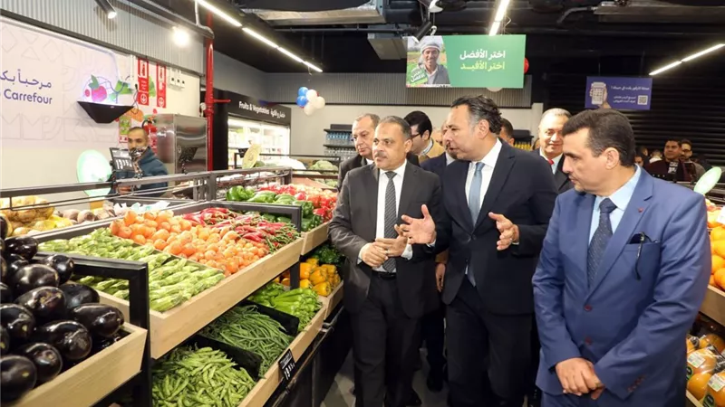 محافظ الشرقية يفتتح هايبر ماركت «كارفور» بمجمع الخدمات التجاري المتكامل مول 99