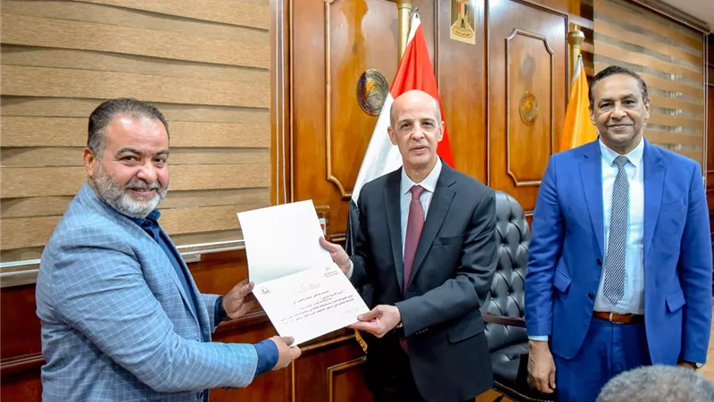 جامعة بنى سويف: تكريم الهوارى وهنداوي وتهنئة الأقباط بعيد الميلاد المجيد