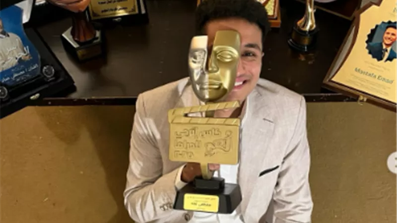 سنة العوض.. بهذه الكلمات هكذا ودع مصطفى عماد عام 2025 