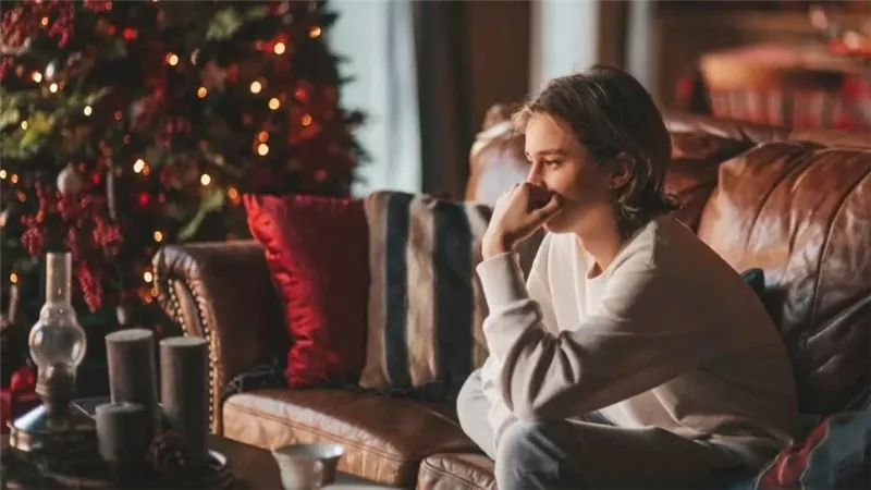 لماذ  نصاب بالاكتئاب خلال أعياد الميلاد و رأس السنة؟