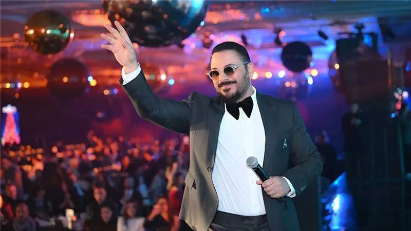 النجم اللبناني رامي عياش يتألق في حفل رأس السنة بالقاهرة | صور 