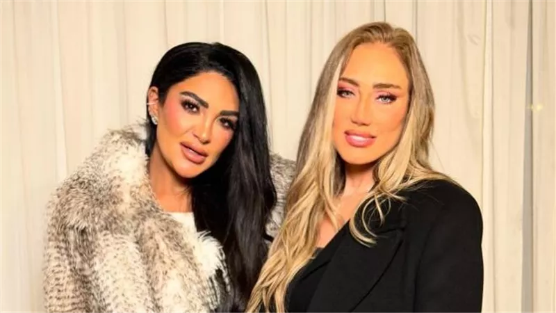 «حاطة كام حلق؟».. موقف محرج بين ريهام سعيد وسالي عبد السلام على الهواء