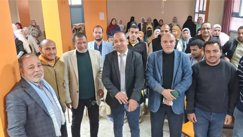 وكيل تعليم أسيوط يواصل الجولات الميدانية لمتابعة انتظام الدراسة والانضباط 