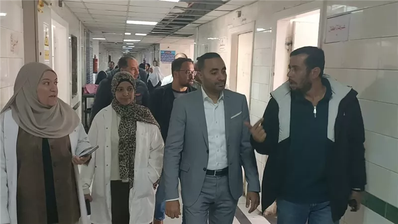  عضو بمجلس النواب يتفقد مستشفى السادات بالمنوفية ويتبرع بـ100 ألف جنيه