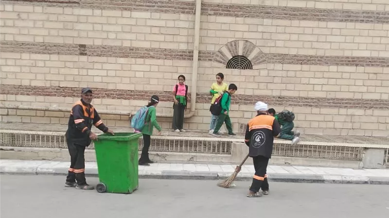 قبل عيد الميلاد.. طاهر الخولي يطلق حملات نظافة بمحيط كنائس مصر القديمة والمنيل