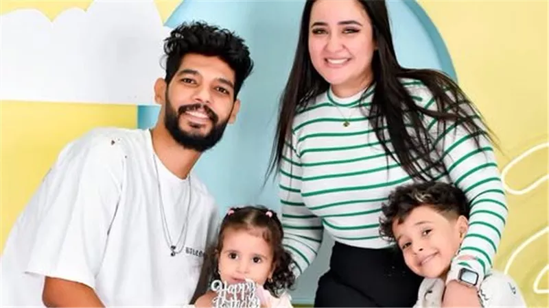زوجة الراحل إبراهيم شيكا تحذر من استغلال أبنائها بعد وفاته