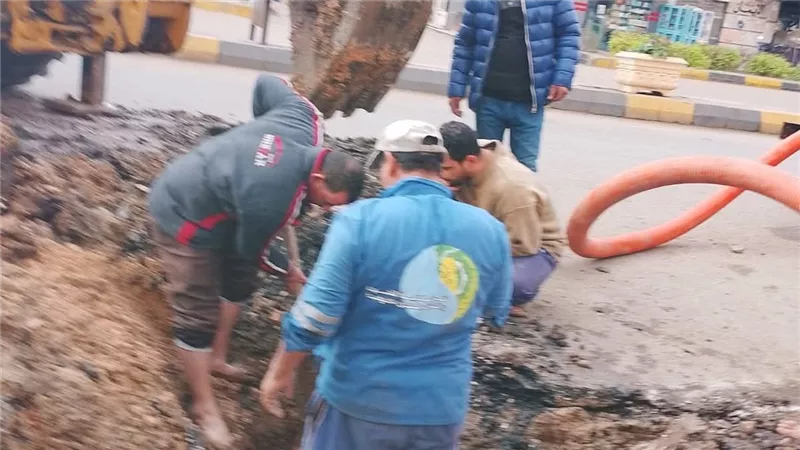 تحرك عاجل لإصلاح انفجار خط مياه بمدينة تلا بمحافظة المنوفية