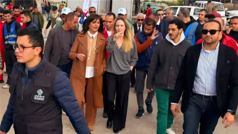 «صوتها كان مسموعًا».. نبيلة مكرم تكشف موقف أنجلينا جولي من حصار غزة