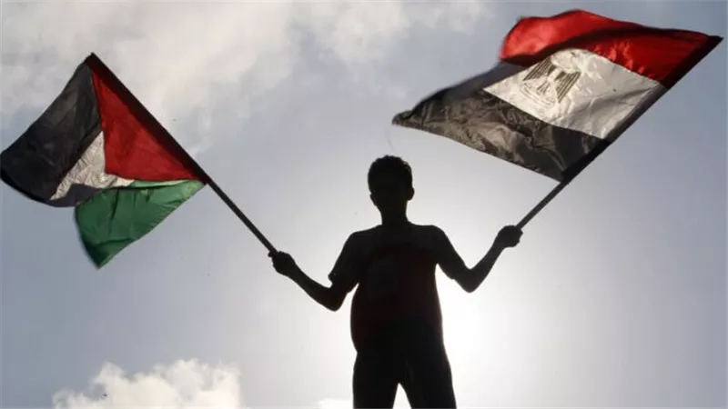 وفد حماس يصل القاهرة لعقد لقاءات مع الفصائل الفلسطينية والوسطاء
