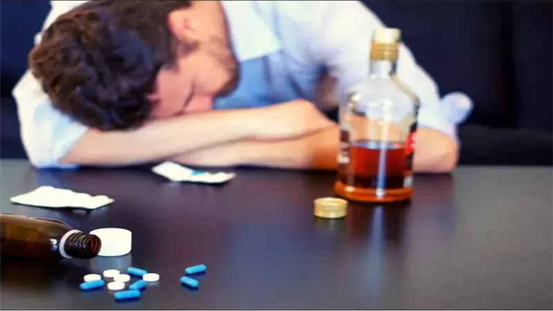 طبيب روسي يحذر.. كمية صغيرة من الكحول قد ترفع خطر السرطان