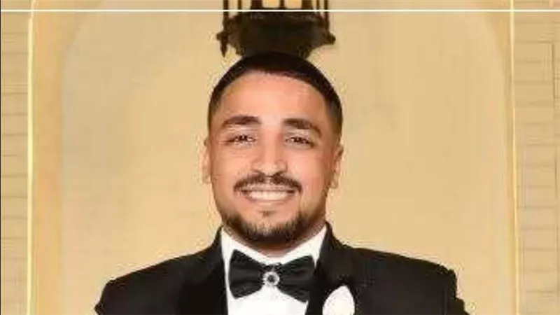 «مخمور» يدهس عريسًا بعد زفافه بشهر وصديقه على الطريق في العياط