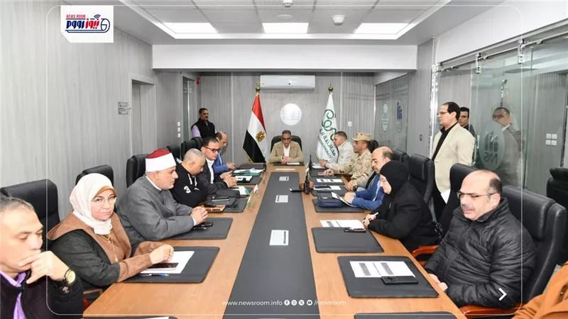محافظ الفيوم يتابع أعمال فتح وانتظام لجان التصويت باليوم الأول من جولة الإعادة
