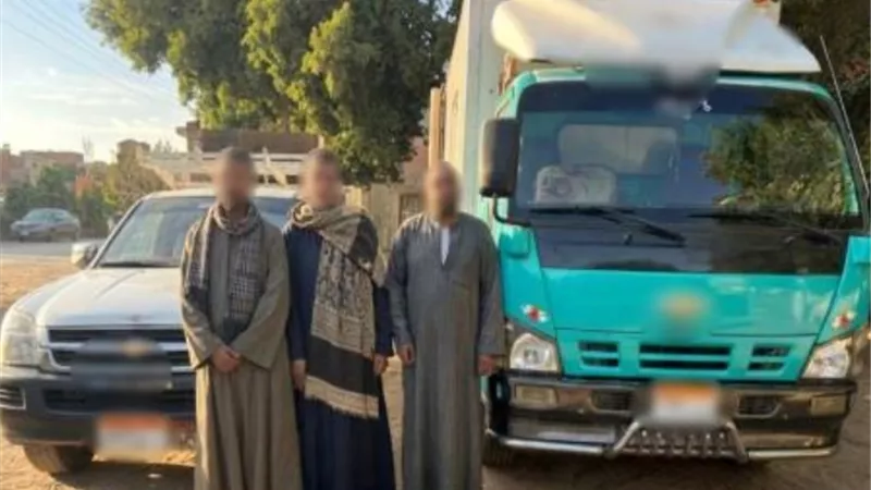كشف حقيقة فيديو توزيع سلع على الناخبين بدير مواس.. وضبط السيارات المتورطة