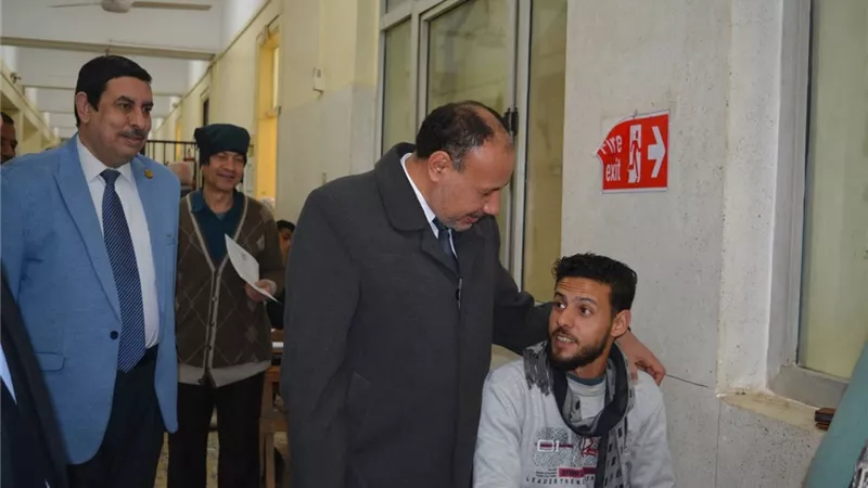 نائب رئيس جامعة الأزهر للوجه القبلي يتفقد امتحانات الفصل الدراسي الأول 