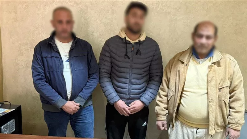  بحوزتهم أموال وبطاقات شخصية.. سقوط سماسرة الانتخابات في قبضة الأمن بالجيزة