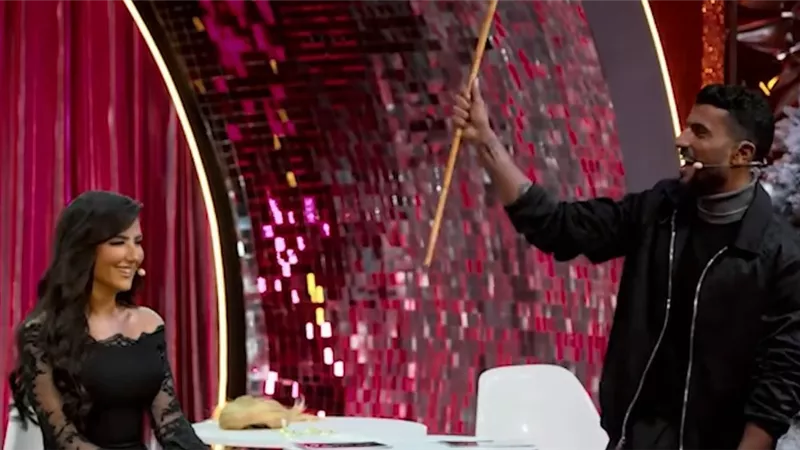 محمد سامي يرقص صعيدي على الهواء.. ومي عمر تضيف لمسة كوميدية|فيديو