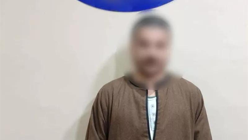 الأمن يضبط متهماً بالتأثير على الناخبين أمام لجنة انتخابية بمنشأة القناطر