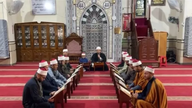 تلاوات قرآنية عطرة في فعاليات المقرأة النموذجية بمسجد النصر بالعريش