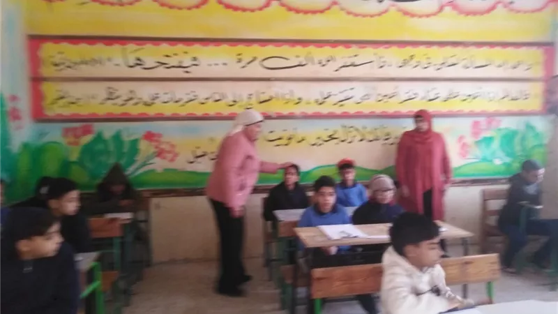 تعليم السويس تتابع جاهزية المدارس وسير الامتحانات بالمحافظة