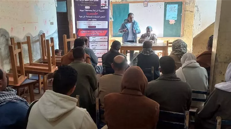 محافظ أسيوط يدعو إلى تكثيف برامج الإرشاد الزراعي لدعم التحول المستدام