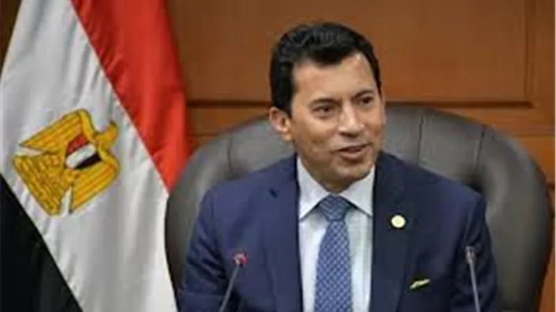 وزير الشباب والرياضة يهنئ أبطال منتخب مصر للخماسي