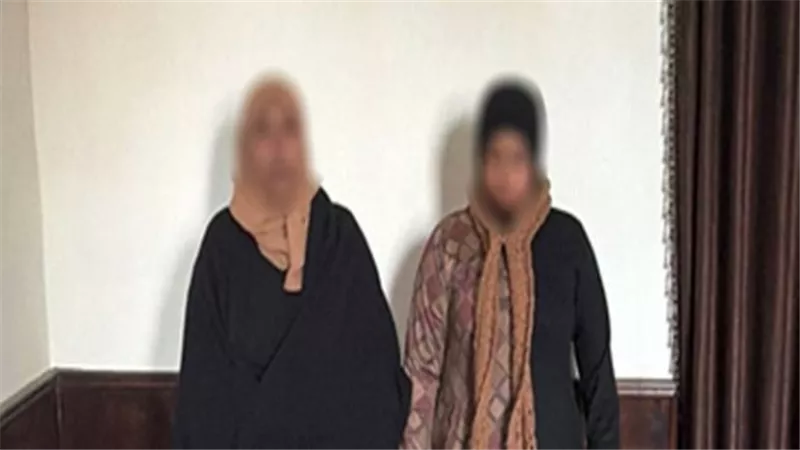 الأمن يضبط سيدتين أثناء محاولة شراء أصوات الناخبين لصالح مرشح بالجيزة