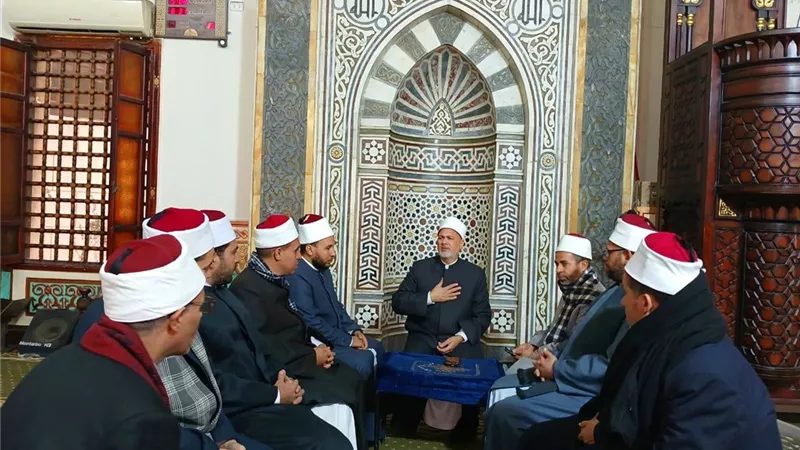وكيل أوقاف بني سويف يجتمع بالأئمة المشاركين في مسابقة دوري النجباء