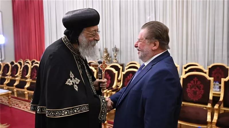 محافظ البنك المركزي يهنئ البابا تواضروس الثاني بعيد الميلاد المجيد