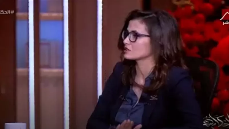 نيفين إسكندر: في العالم كله الكلام في السياسة يا تحكم يا تتحبس