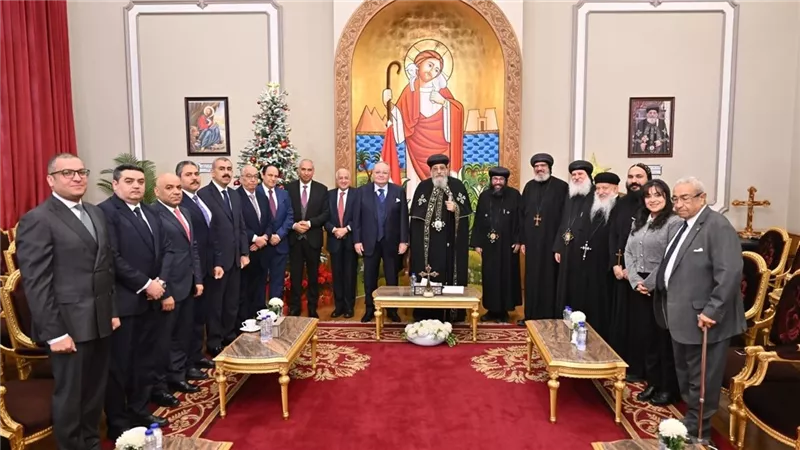 رئيس مجلس الدولة يقدم التهنئة لقداسة البابا في المقر البابوي بالقاهرة
