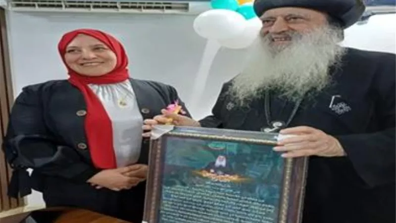 الأنبا بولا يزور «حياة كريمة» بالغربية ويتفقد كنائس كفر الزيات