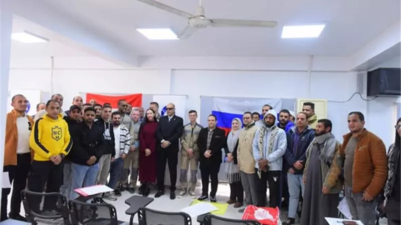 وزير العمل يشهد التقديم والتدريب على فرص عمل بمشروع الضبعة النووية
