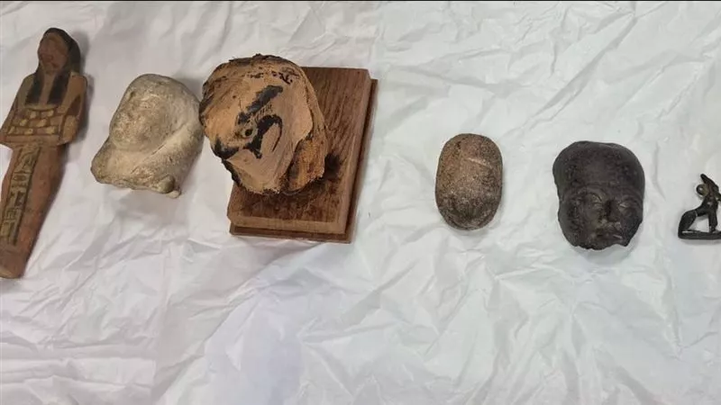 كنوز مصر تعود من واشنطن.. استعادة 7 قطع أثرية من الولايات المتحدة|صور