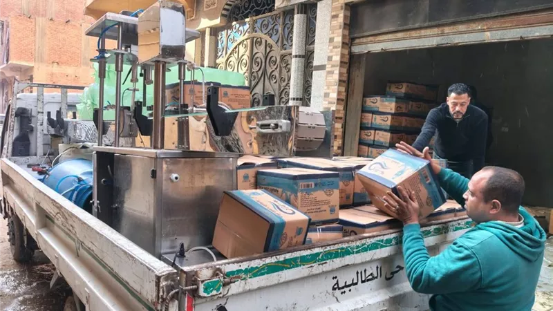 الجيزة: غلق منشأة غير مرخصة لتعبئة مياه مغشوشة وتقليد علامة تجارية بالطالبية
