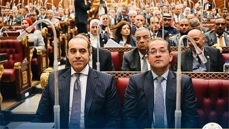 بحضور وزيري المالية والشئون النيابية.. 