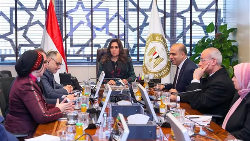 منال عوض توجه بوضع آليات تحديد مصادر تلوث الهواء بدقة لدعم متخذي القرار