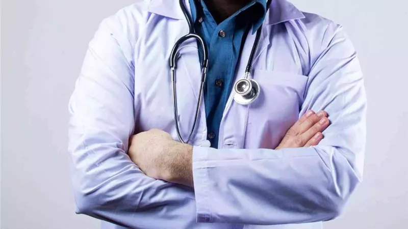 القبض على طبيب لاتهامه بالتحرش بفتاة داخل مستشفى بالقاهرة