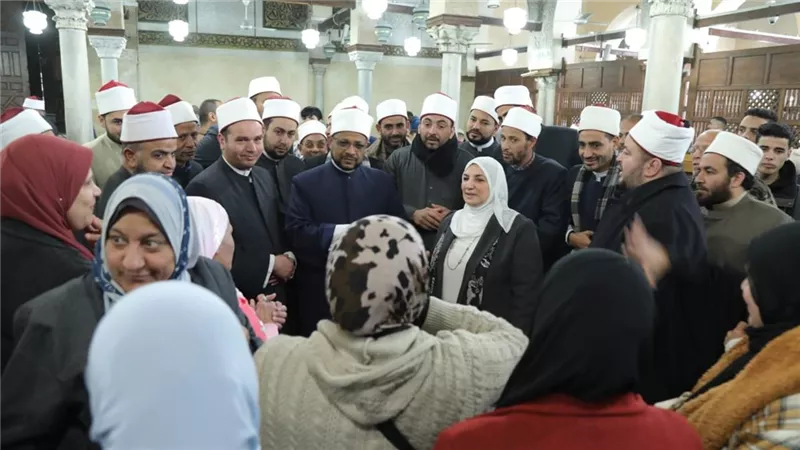 أمين (البحوث الإسلامية) يتفقَّد فعاليات تأهيل وعاظ الأزهر على لغة الإشارة
