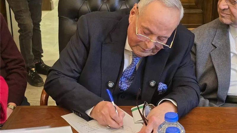 المستشار بهاء الدين أبو شقة يتقدم بأوراق ترشحه رسميًا لانتخابات رئاسة الوفد