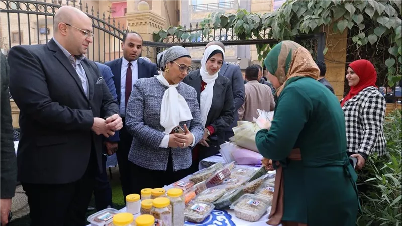 أمل عمار تزور فرع المجلس القومي للمرأة ببني سويف وتشيد بمشروع 