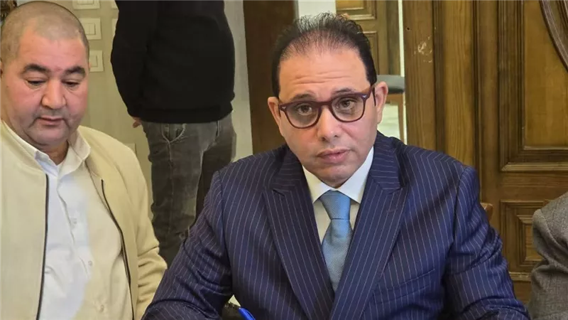 الدكتور ياسر حسان يتقدم بأوراق ترشحه رسميًا لانتخابات رئاسة حزب الوفد