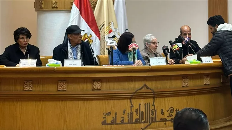 فردوس عبدالحميد وأحمد بدير يعبرون عن سعادتهم بتكريمهم بالمسرح العربي |صور