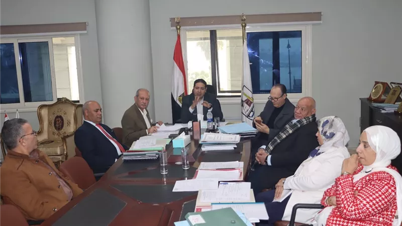 بنى سويف.. لجنة لاختيار المرشحين بوظائف الإدارة الإشرافية بالطرق والتموين 