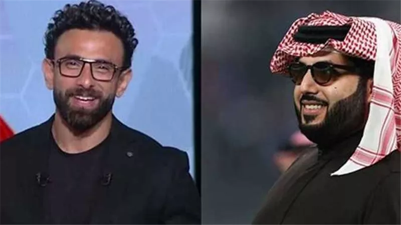 تركي آل الشيخ يمازح إبراهيم فايق بعد فوز مصر على السعودية 
