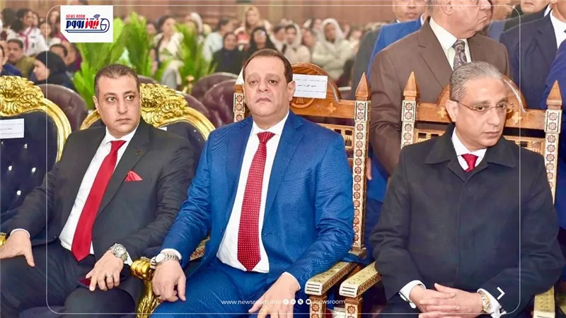 مدير أمن الفيوم يزور الكنائس لتقديم التهنئة للإخوة الأقباط بعيد الميلاد المجيد
