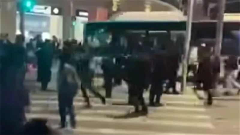 قتلى ومصابين إسرائيليين جراء دهس حافلة لتظاهرة الحريديم في القدس المحتلة 