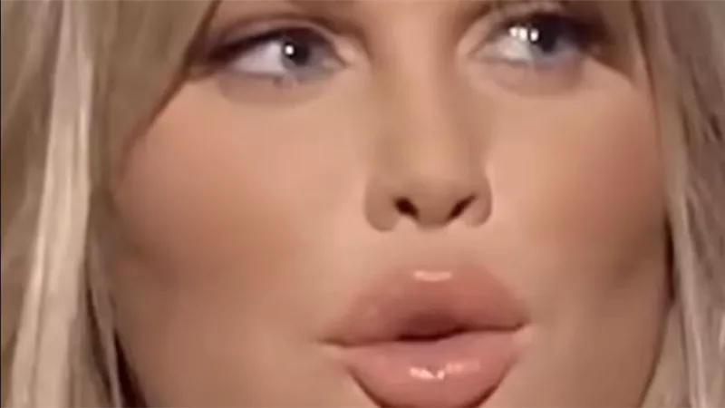 تمثال شمع.. وجه نيكول سابا يثير الجدل في أحدث ظهور إعلامي لها 