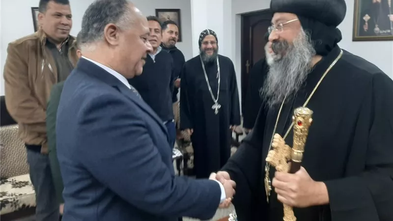 السكرتيرالعام لمحافظة الجيزة يزور مطرانية أطفيح للتهنئة بعيد الميلاد المجيد