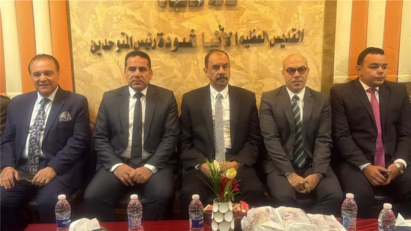 محافظ سوهاج ومدير الأمن يشاركان أطفال «بيت الرحمة» فرحتهم بعيد الميلاد